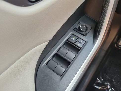 Used 2020 Toyota RAV4 XLE w/ Convenience Package AWD/4WD image 19