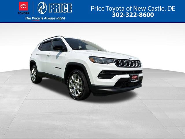 Used 2023 Jeep Compass Latitude AWD/4WD image 1