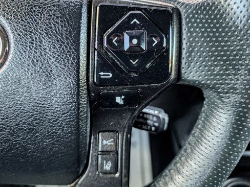 Used 2020 Toyota 4Runner Venture image 25