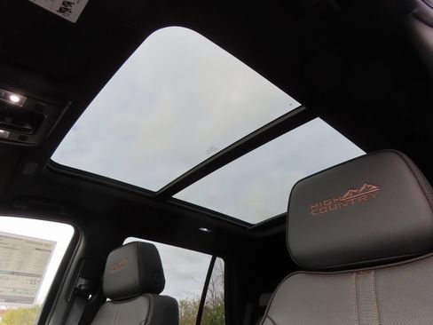 New 2026 Chevrolet Tahoe High Country image 7