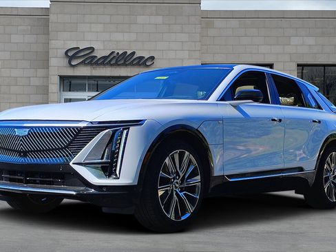 New 2026 Cadillac Lyriq Signature Luxury image 5
