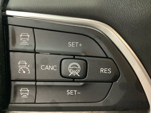 New 2026 Jeep Grand Cherokee Altitude AWD/4WD image 16