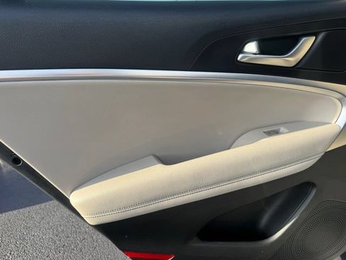 Used 2023 Genesis G70 2.0T AWD/4WD image 29