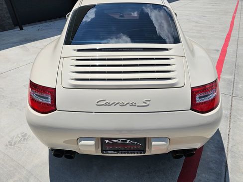 Used 2010 Porsche 911 GT3 RS image 11