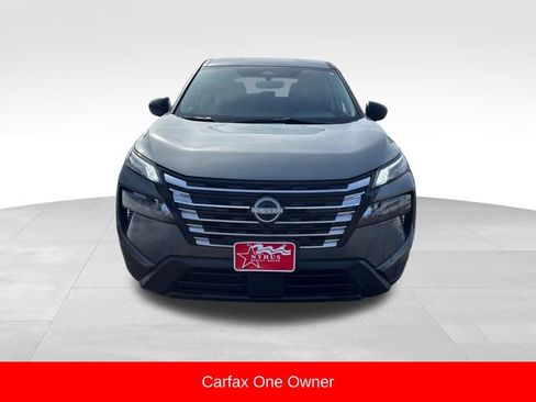 Used 2024 Nissan Rogue S image 2