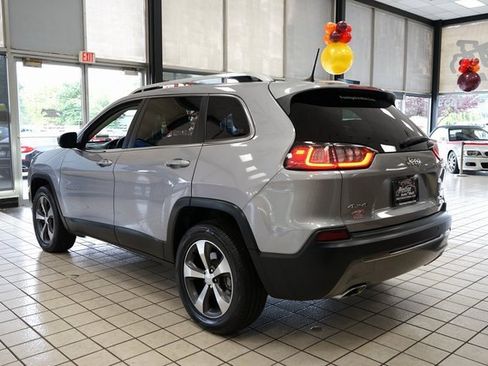 Used 2019 Jeep Cherokee Limited image 5