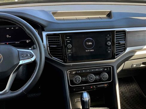 Used 2022 Volkswagen Atlas SE image 19