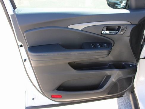 Used 2024 Honda Ridgeline RTL image 12