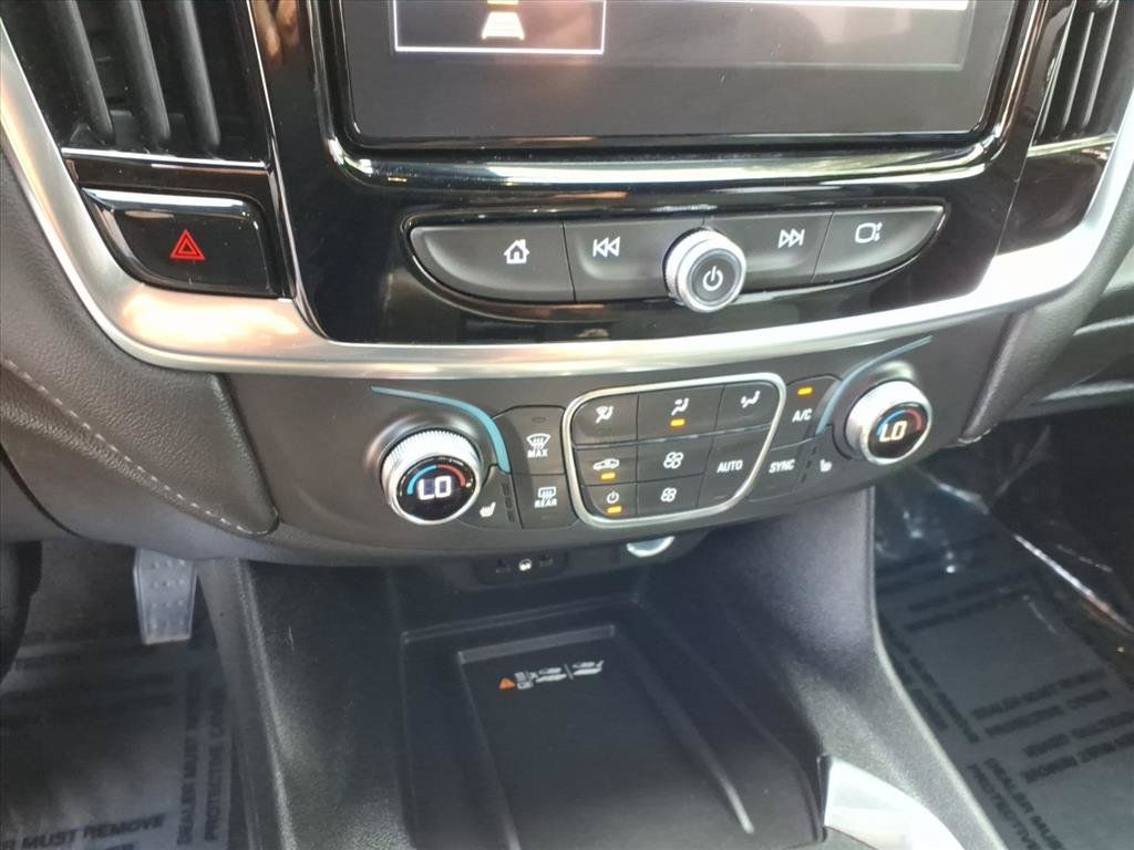 Used 2023 Chevrolet Traverse LT w/ Midnight/Sport Edition AWD/4WD image 11