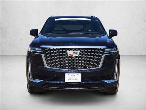 Used 2024 Cadillac Escalade Premium Luxury image 2