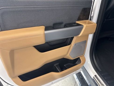 Used 2024 Ford F250 Lariat w/ Chrome Package image 26