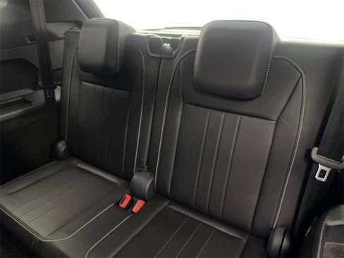 Used 2024 Volkswagen Tiguan SE R-Line w/ MDO Package, Three-Row image 40