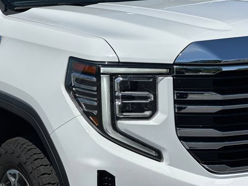 Used 2025 GMC Sierra 1500 SLT AWD/4WD image 44
