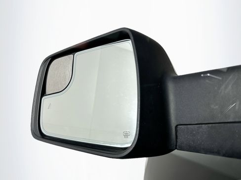 Used 2025 RAM 1500 Laramie image 16