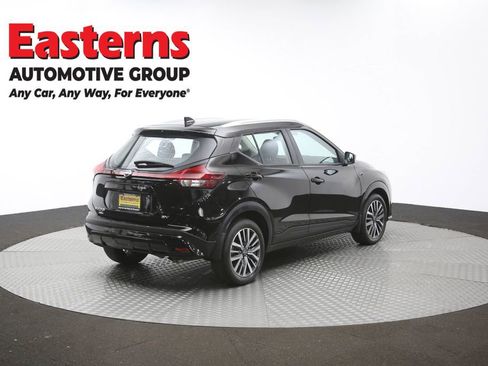 Used 2023 Nissan Kicks SV FWD image 39