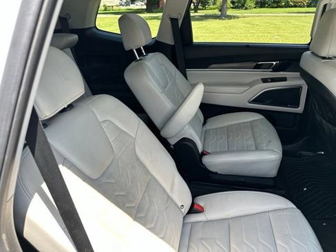 Used 2020 Kia Telluride SX w/ SX Prestige Package AWD/4WD image 23