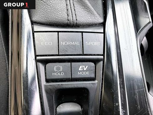 Used 2025 Toyota Camry LE FWD image 33