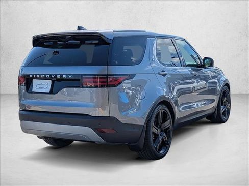 New 2026 Land Rover Discovery S AWD/4WD image 2