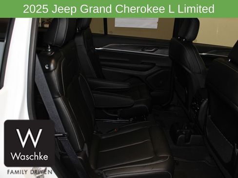 New 2025 Jeep Grand Cherokee L Limited w/ Trailer Tow Package image 24