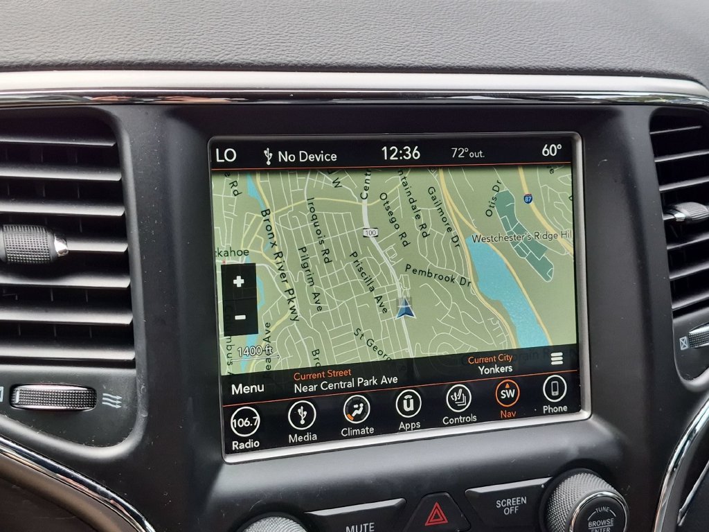 Used 2018 Jeep Grand Cherokee Limited AWD/4WD image 17