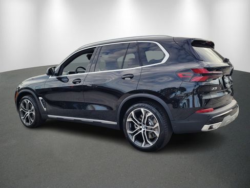 New 2026 BMW X5 xDrive50e w/ Executive Package image 5
