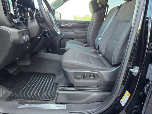 Used 2023 Chevrolet Silverado 1500 RST w/ Z71 Off-Road Package AWD/4WD image 8
