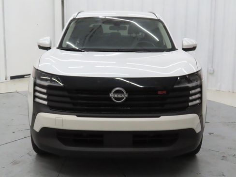 Used 2025 Nissan Kicks SR AWD/4WD image 11