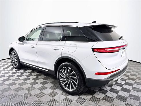 Used 2025 Lincoln Corsair Reserve w/ Equipment Group 202A image 4