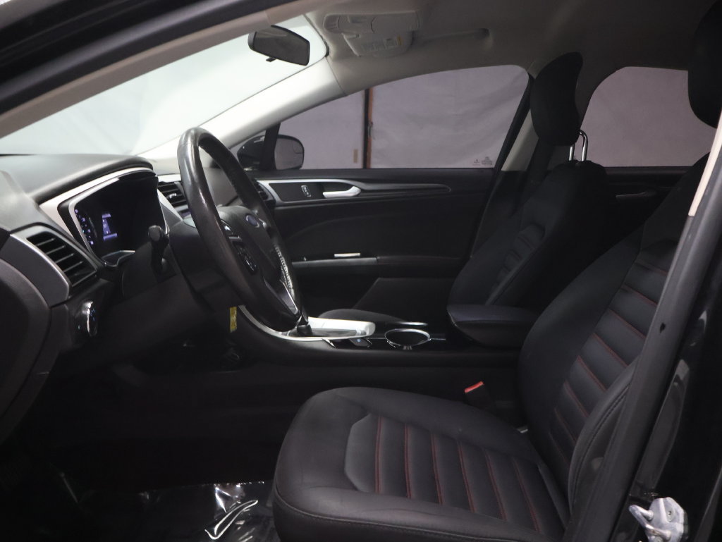 Used 2013 Ford Fusion SE FWD image 16