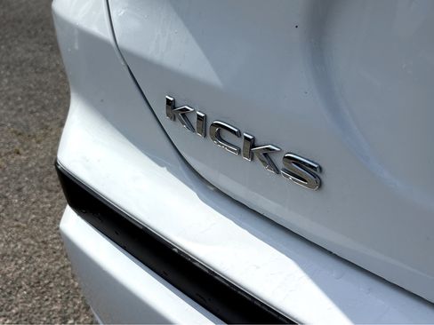 Used 2025 Nissan Kicks Play S FWD image 25