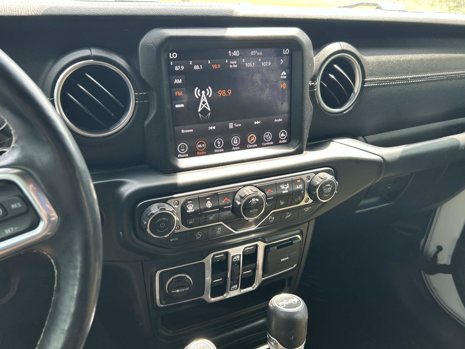 Used 2019 Jeep Wrangler Unlimited Sahara AWD/4WD image 34