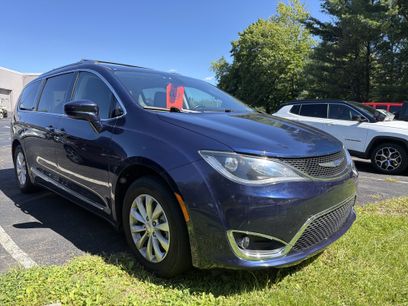 Used 2019 Chrysler Pacifica Touring-L