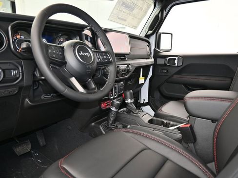 New 2025 Jeep Wrangler Rubicon w/ Xtreme 35 Tire Package image 12