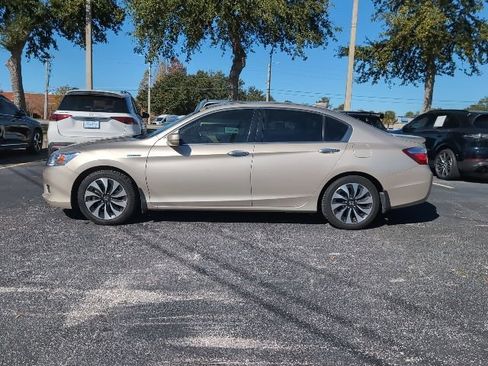 Used 2015 Honda Accord Touring image 3