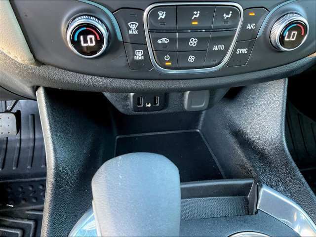 Certified 2023 Chevrolet Traverse LS w/ Midnight/Sport Edition FWD image 18