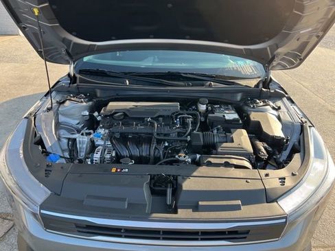 Used 2025 Kia K4 LXS image 5