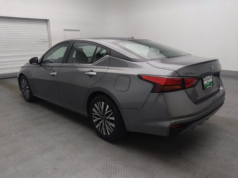 Used 2023 Nissan Altima 2.5 SV image 3