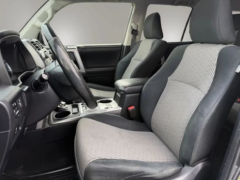 Used 2014 Toyota 4Runner SR5 AWD/4WD image 17
