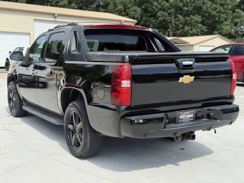 Used 2012 Chevrolet Avalanche LT w/ All-Star Edition RWD image 5