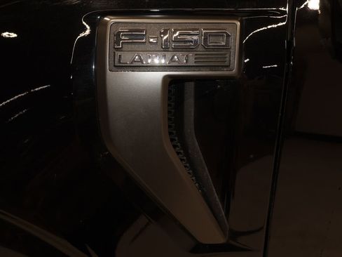 Used 2023 Ford F150 Lariat AWD/4WD image 36
