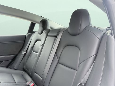 Used 2018 Tesla Model 3 Mid Range image 33