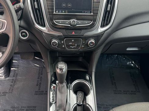 Used 2019 Chevrolet Equinox LT image 32