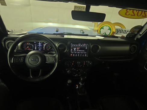 Used 2023 Jeep Wrangler Unlimited Sport AWD/4WD image 14