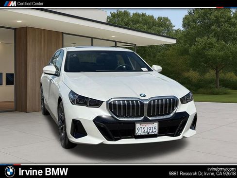 Used 2026 BMW 530i w/ M Sport Package image 5