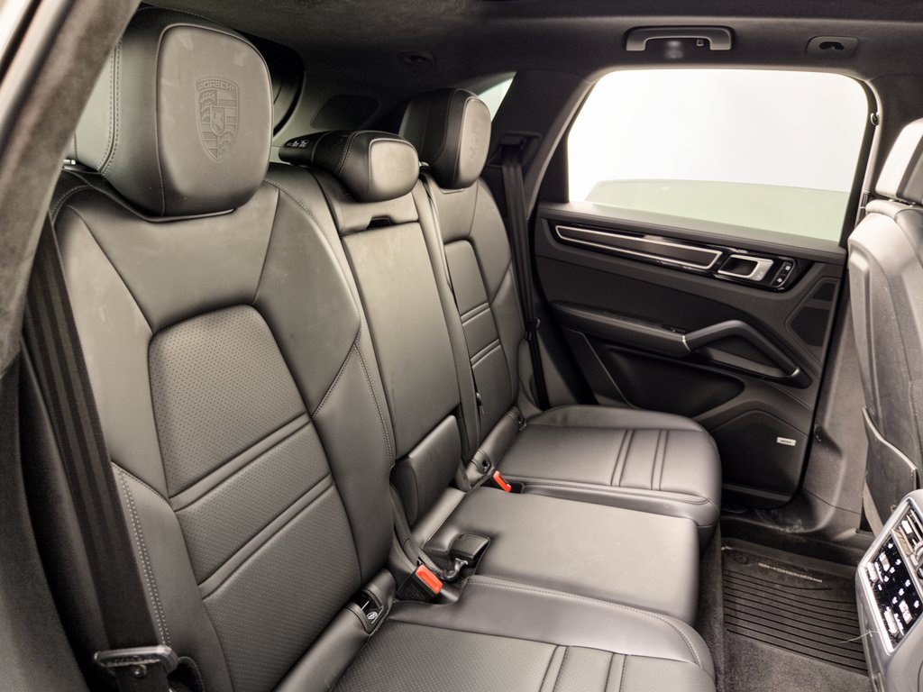 Certified 2021 Porsche Cayenne GTS AWD/4WD image 29