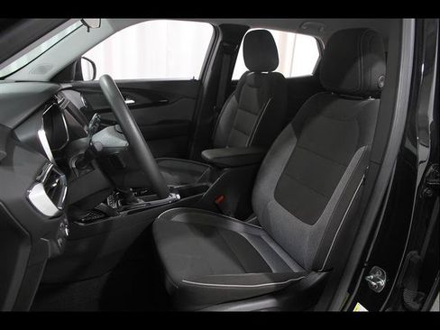 Used 2023 Chevrolet TrailBlazer LT AWD/4WD image 5