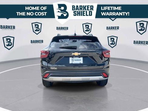 Used 2025 Chevrolet Trax LT w/ Driver Confidence Package FWD image 8