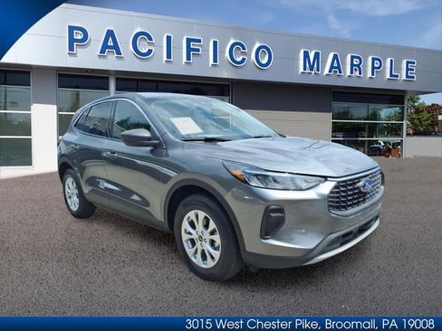 Certified 2023 Ford Escape Active AWD/4WD image 1