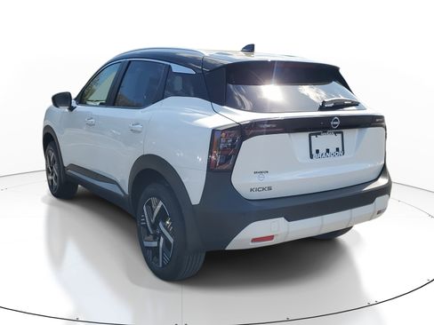 New 2026 Nissan Kicks SV FWD image 5