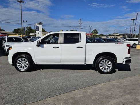 Used 2023 Chevrolet Silverado 1500 Custom image 4